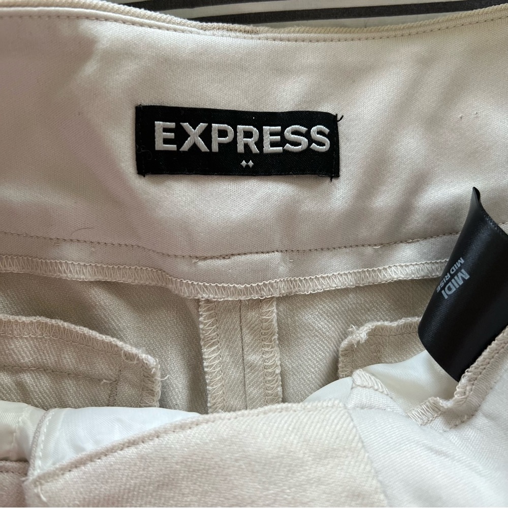 Express Linen Blend Mid Rise Shorts - Picture 4 of 8